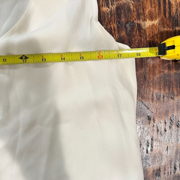 JOIE Cream 100% Silk Womens M Blouse Sleeveless Lightweight Front Split - Picture 6 of 6